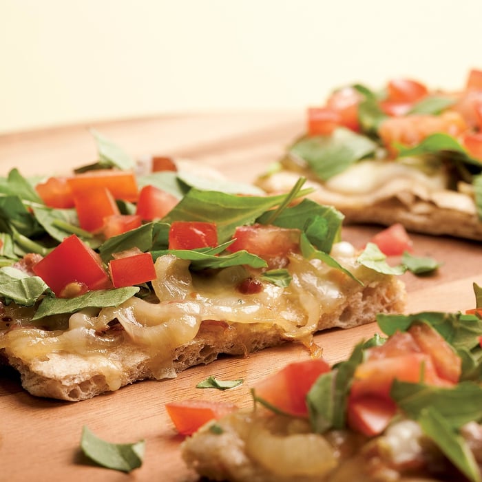 arugula and prosciutto pizza